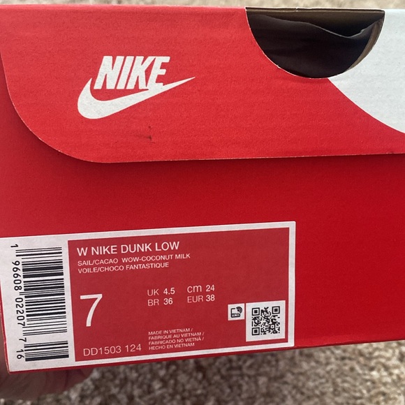 Nike | NWT Women’s Nike Dunk Low - Picture 9 of 9